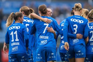 Sølvvinner Brann tar imot seriemester Vålerenga til tungvektsduell på Brann stadion denne runden. Foto: Marius Simensen / Bildbyrån