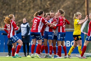 Lyn kunne feire sesongens første trepoenger etter 1-0 over LSK Kvinner. Foto: Marius Simensen / Bildbyrån