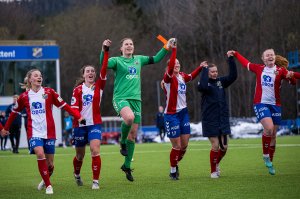 Lyn sjokkerte serieleder Vålerenga og vant Oslo-derbyet mot byrivalen. Foto: Marius Simensen / Bildbyrån