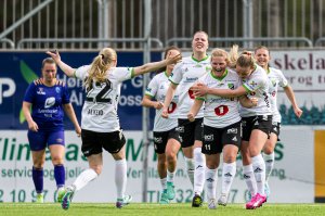 Får Hønefoss mer å juble for i helgen når serieleder AaFK Fortuna kommer på besøk? Foto: Marius Simensen / Bildbyrån