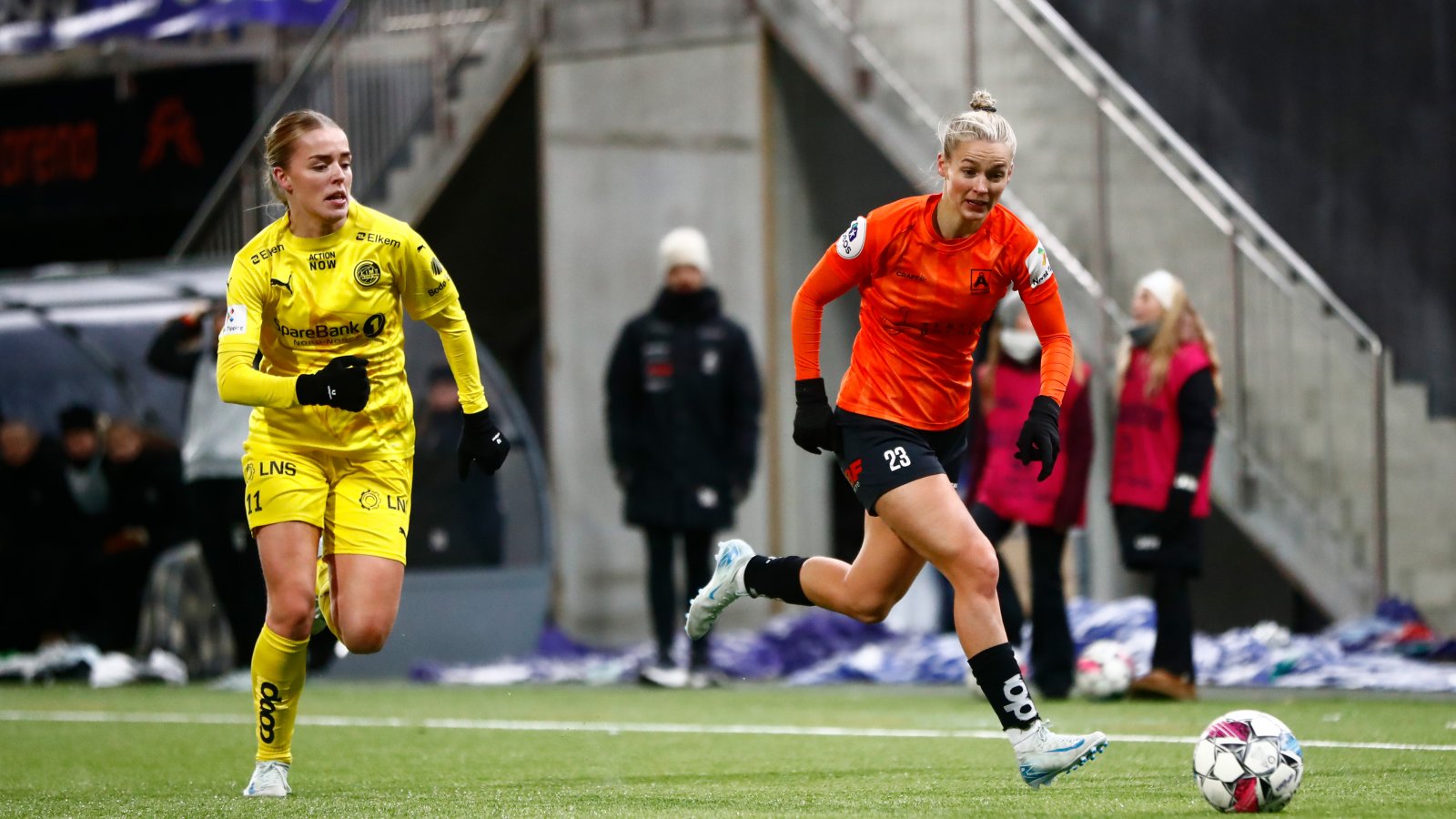 Verken Åsane eller Bodø/Glimt fant veien til nettmaskene i den første kvalikkampen. Dermed lever spenningen skikkelig før lørdagens returoppgjør. Foto: Odd Sindre Tonning