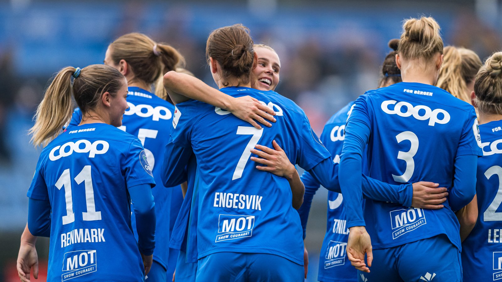 Sølvvinner Brann tar imot seriemester Vålerenga til tungvektsduell på Brann stadion denne runden. Foto: Marius Simensen / Bildbyrån