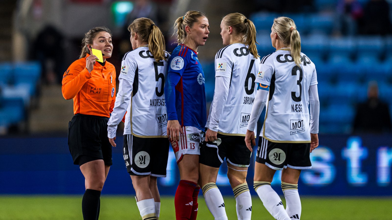 Serieleder Vålerenga tar imot serietoer Rosenborg til toppkamp denne runden. Her fra fjorårets cupfinale. Foto: Marius Simensen / Bildbyrån