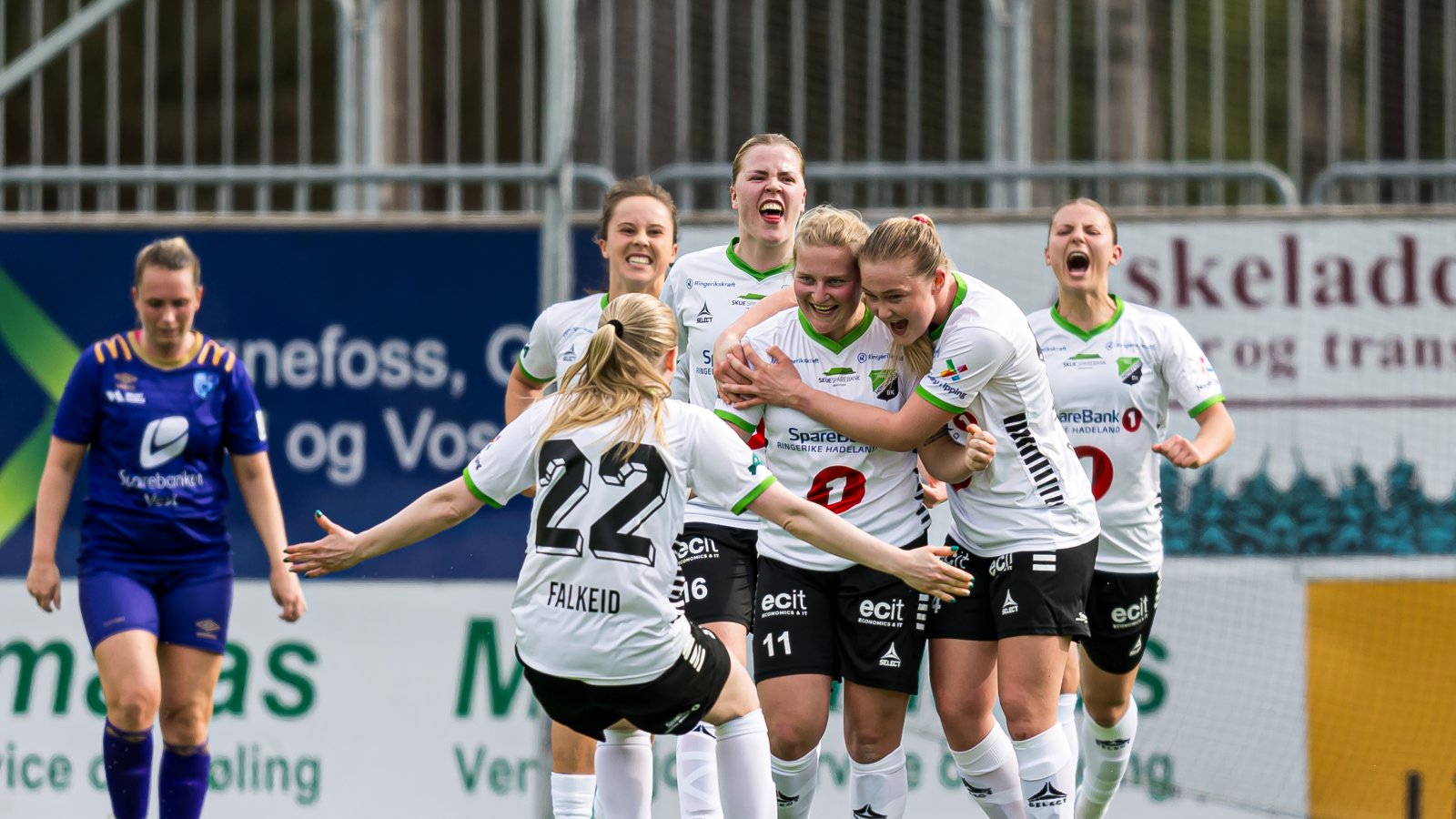 Hønefoss har fått mye å juble for denne sesongen og er for fullt med i opprykkskampen. Denne runden venter storoppgjør mot Bodø/Glimt. Foto: Marius Simensen / Bildbyrån