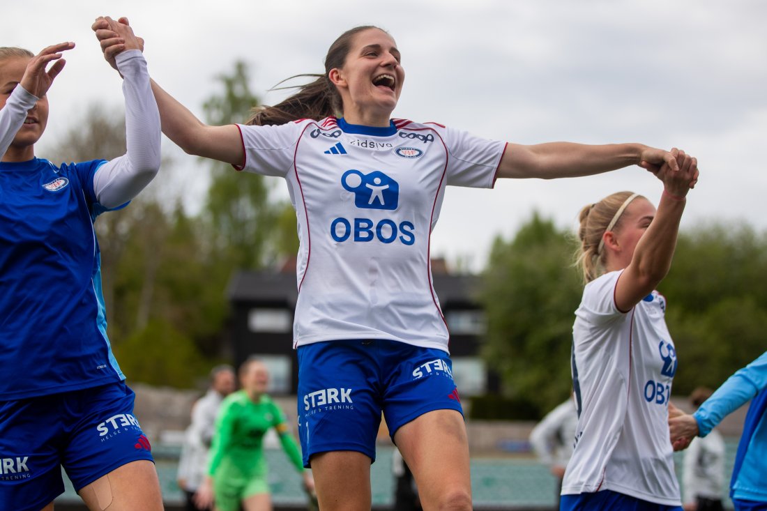 JUBEL: Naina Inauen og Vålerenga kunne feire årets første seier mot Haugesund. Foto: Odd Sindre Tonning /TFK