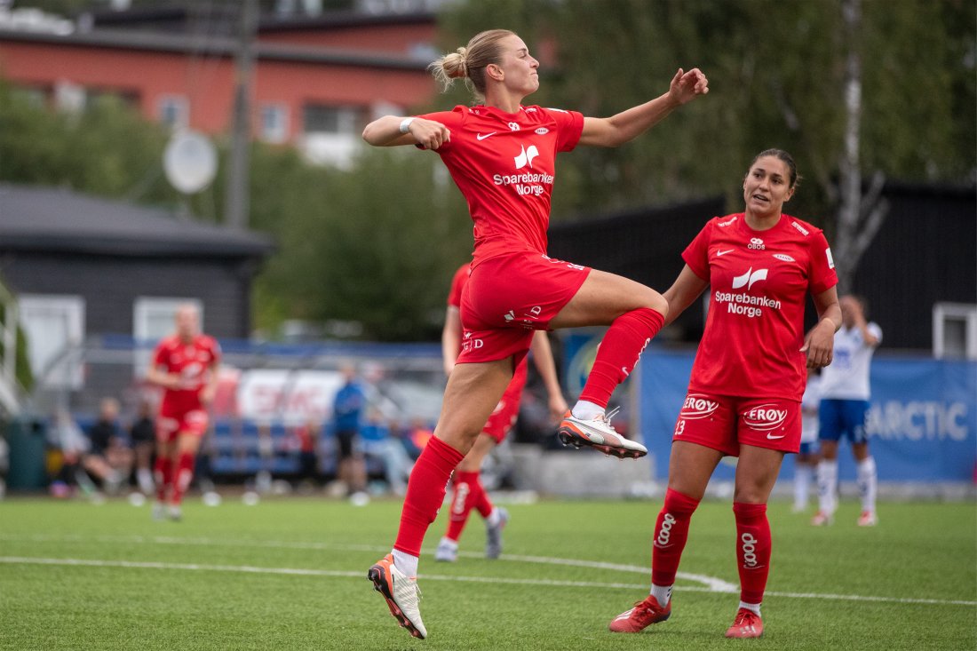 HERJET: Dilja Yr Zomers herjet mot både Mitrovica og PAOK. Fortsetter formen når Brann tar turen til Hønefoss? Foto: Odd Sindre Tonning / TFK