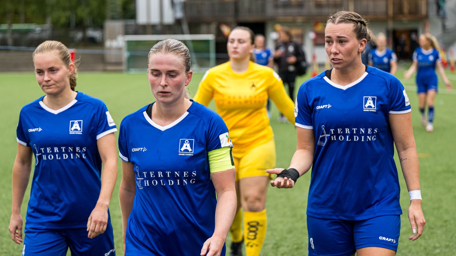 Åsane lever farlig med tanke på nedrykk, og trenger alle poengene de kan få. Denne helgen tar de imot bortesvake LSK Kvinner på Åsane Arena. Foto: Marius Simensen / Bildbyrån